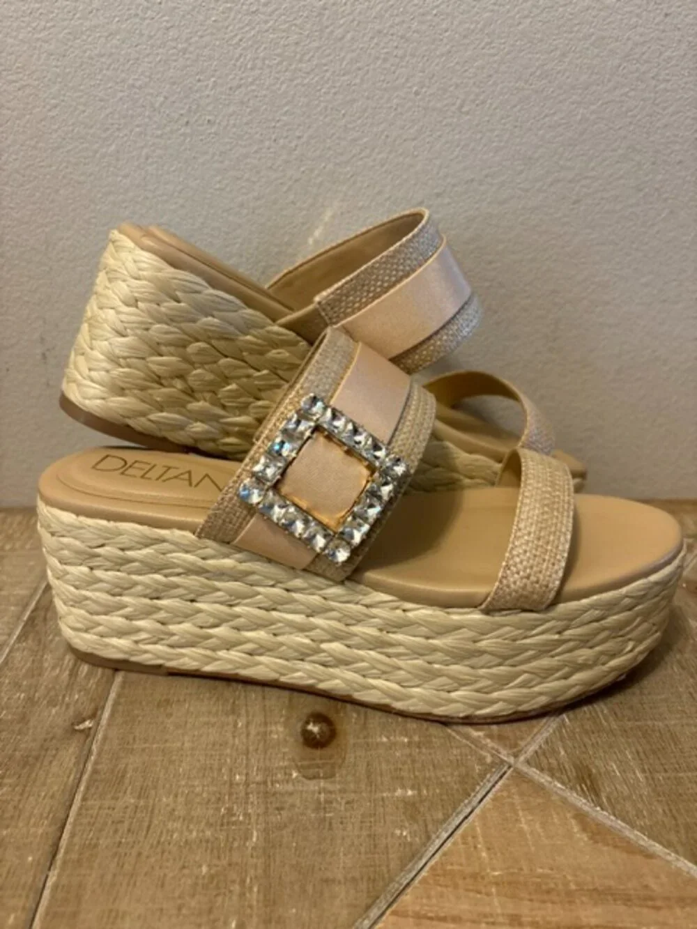 NEW Deltan Inez Woven Raffia Rhinestone Platform Espadrille Wedge Sandals Size 8